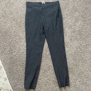 Black and white pattern skinny dress pants